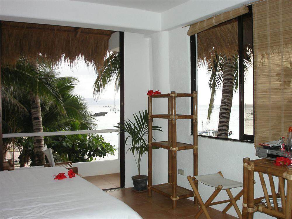 Artista Beach Villa Balabag  Exteriör bild