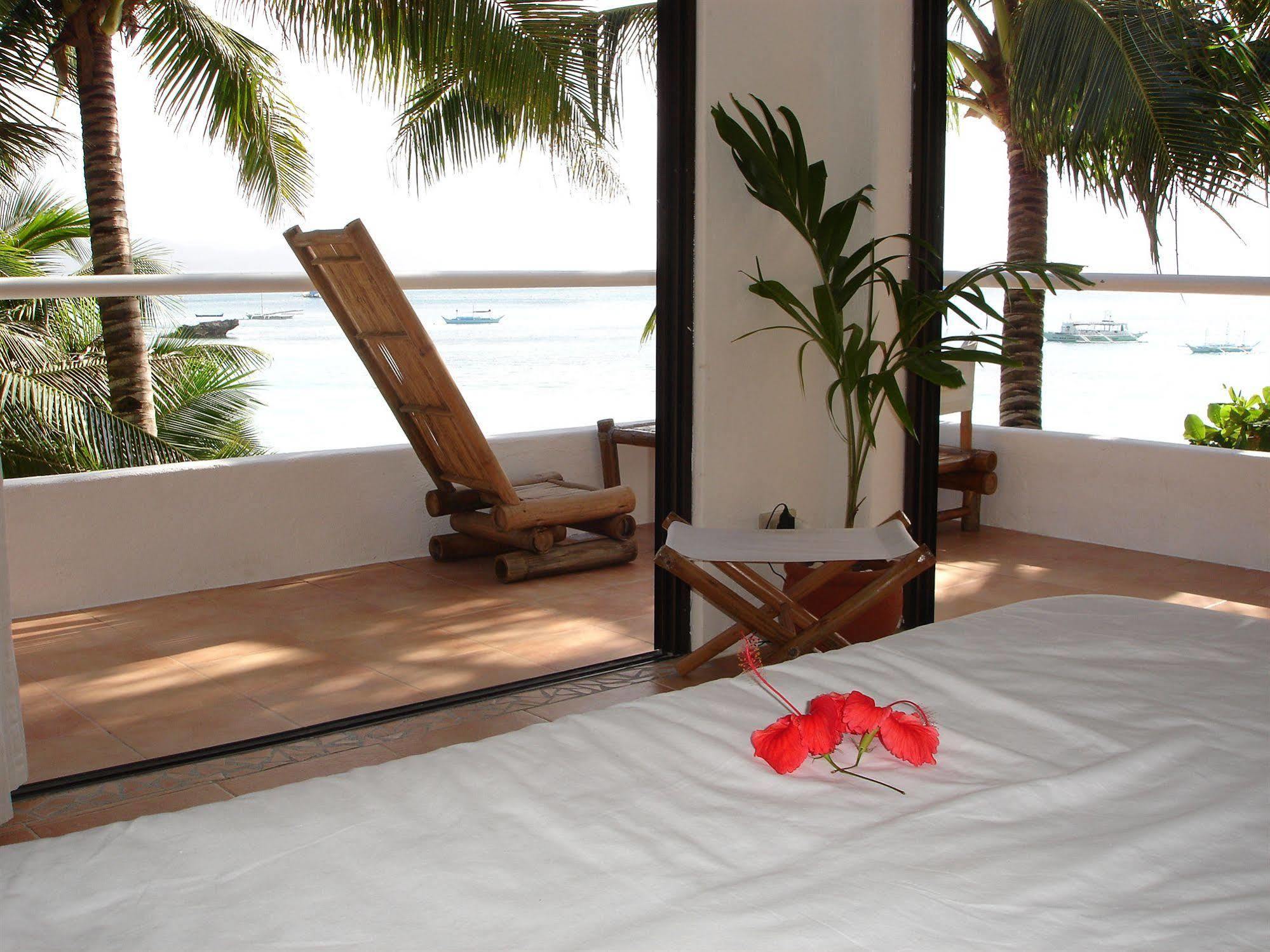 Artista Beach Villa Balabag  Exteriör bild