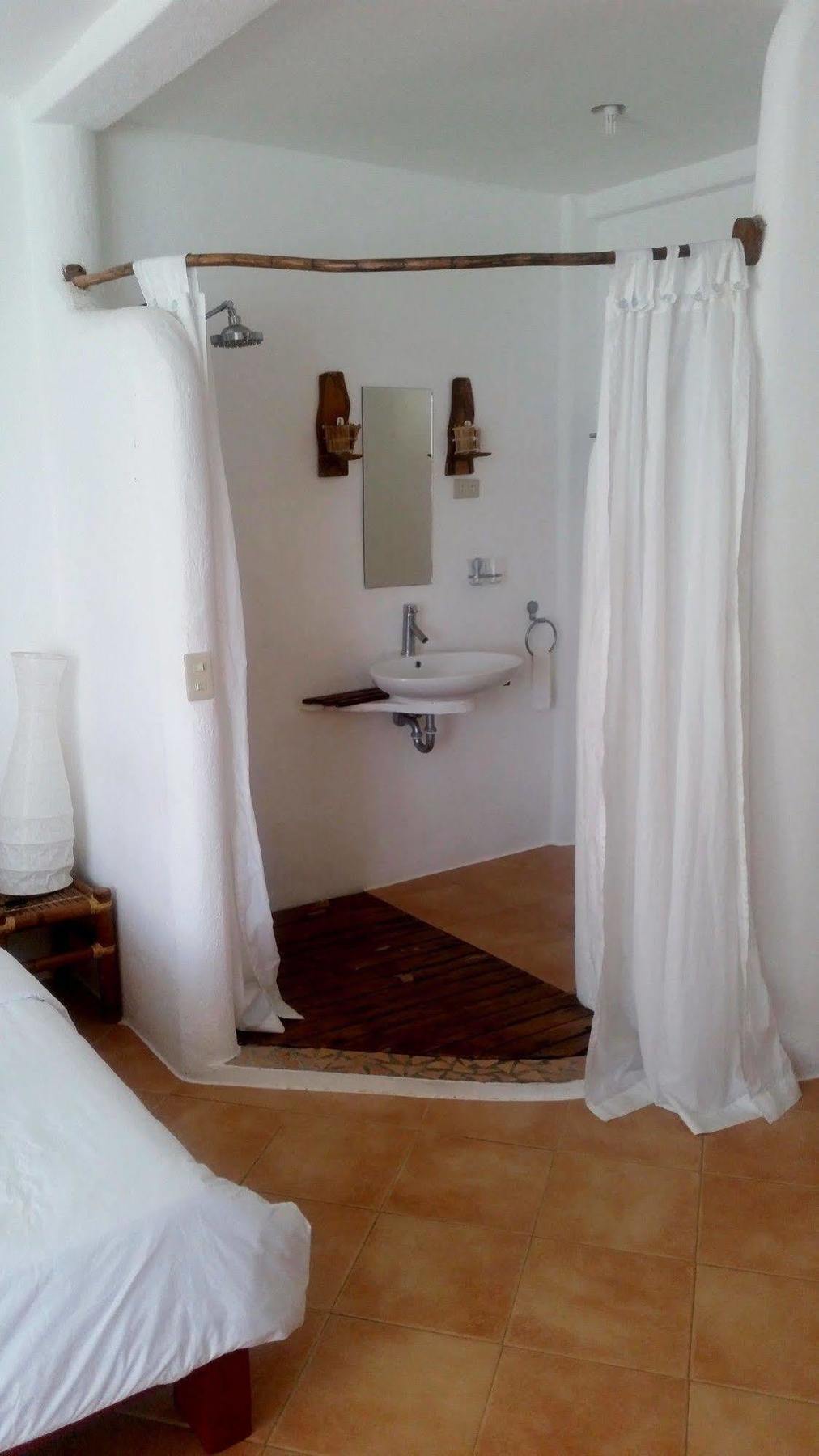 Artista Beach Villa Balabag  Exteriör bild